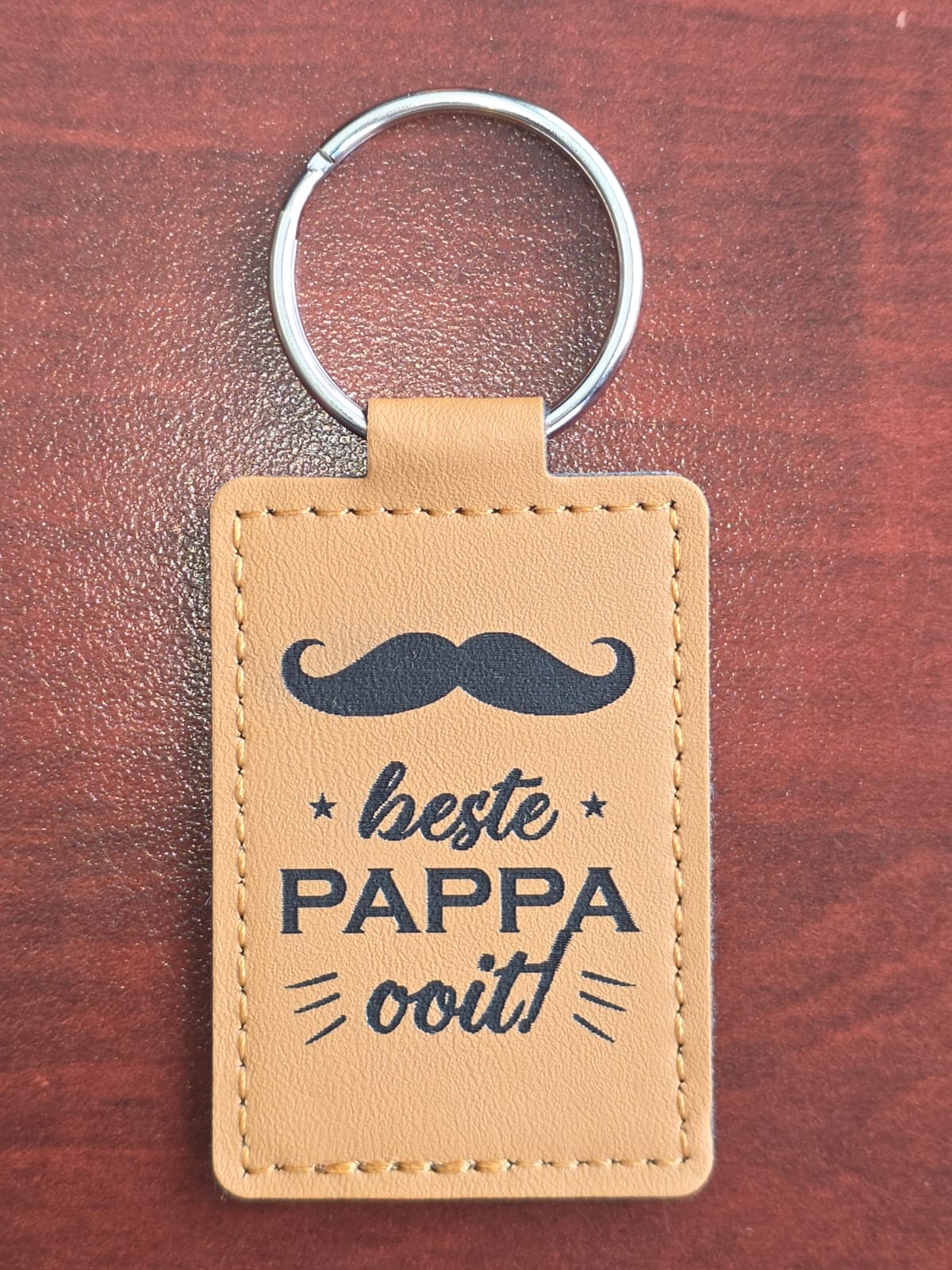 Laser Engraved Faux Leather Keyring (Beste Pappa Ooit)